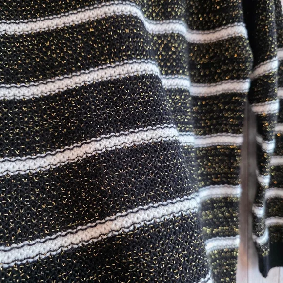 Women's Unbranded Black Gold Striped Crew Neck Sweater S - Picture 7 of 7